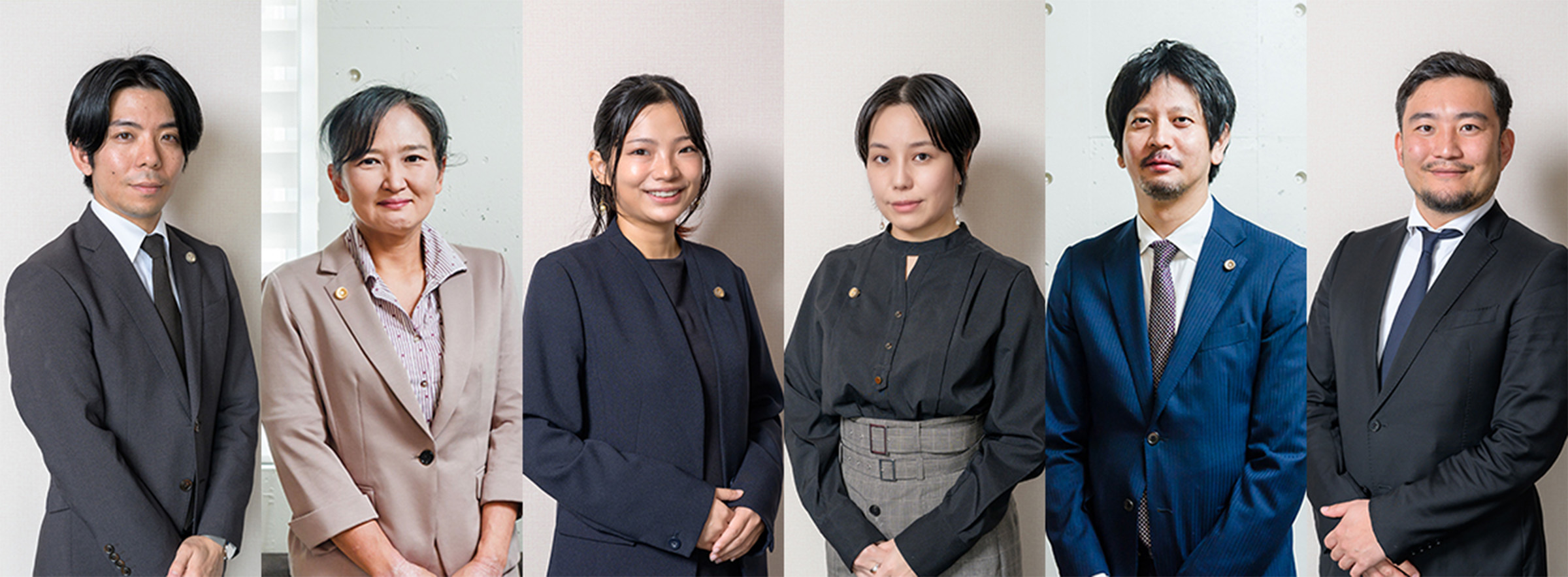法務部アウトソーシングサービスの担当弁護士チーム集合写真